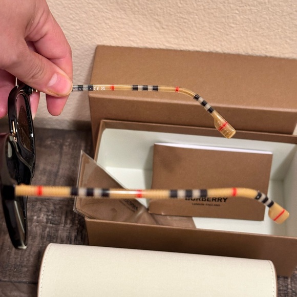 NEW BURBERRY BE4316F 385311 BLACK GREY GRADIENT SUNGLASSES - Picture 3 of 11